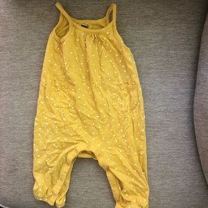 Adorable Old Navy Yellow Polka Dot Romper 12-18 Months